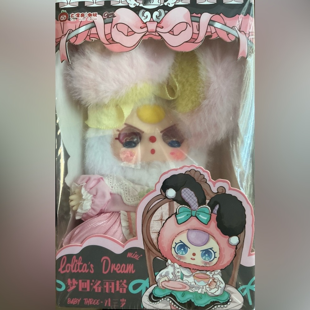 Baby Three: Lolita’s Dream mini. Creamberry character. Liquid glitter eyes!